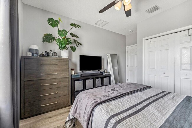 Building Photo - 6111 Hadley Commons Dr