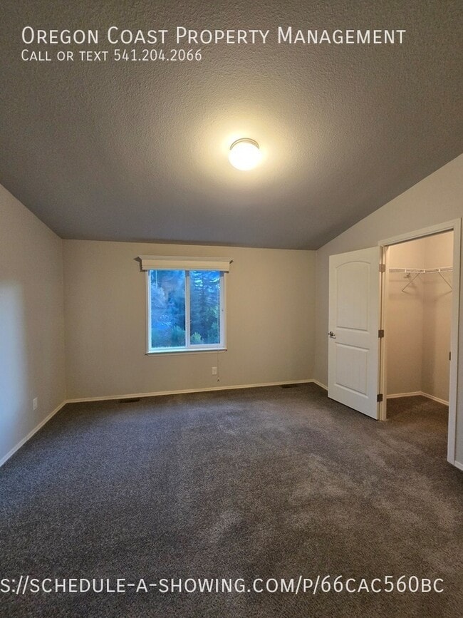 Building Photo - 15 N Hillside Dr