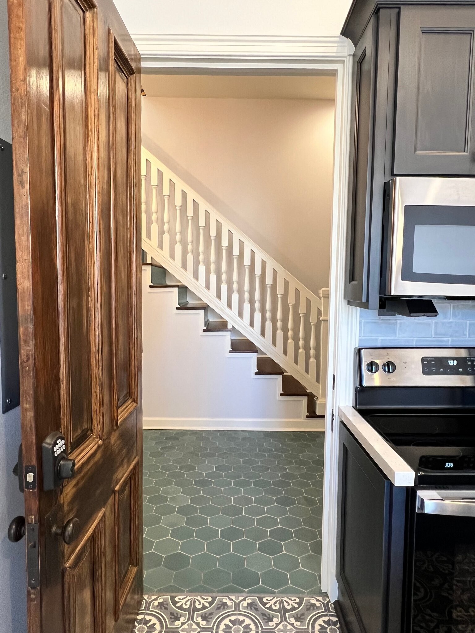 Building Photo - 904 Scott St