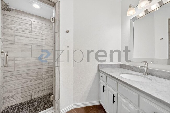 Building Photo - 3901 High Rd