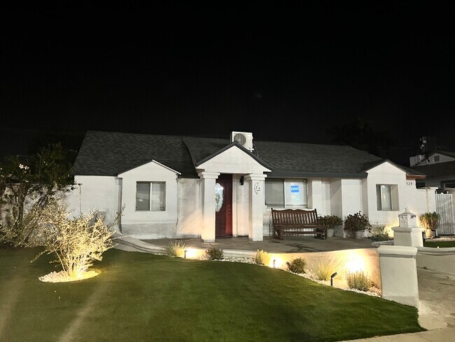 Building Photo - 7527 Louise Ave