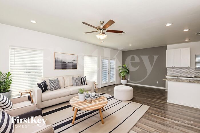 Building Photo - 7336 Parkside Pl Dr