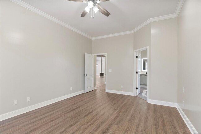 Building Photo - 8643 Carillion Pl