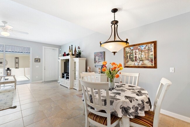 Building Photo - Beautiful FURNISHED 3/3 Cayman town home available now!