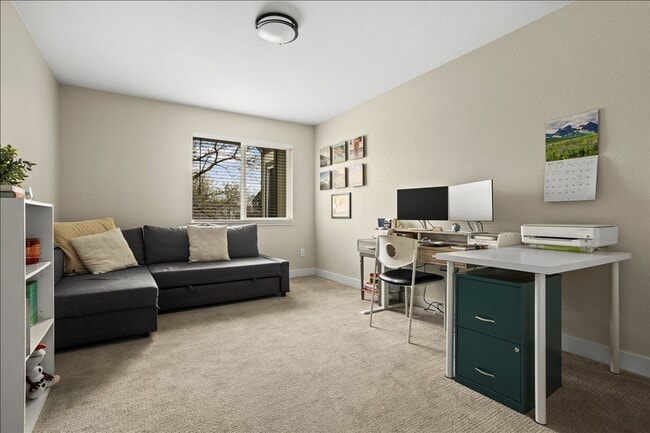 Building Photo - 8654 Chase Dr