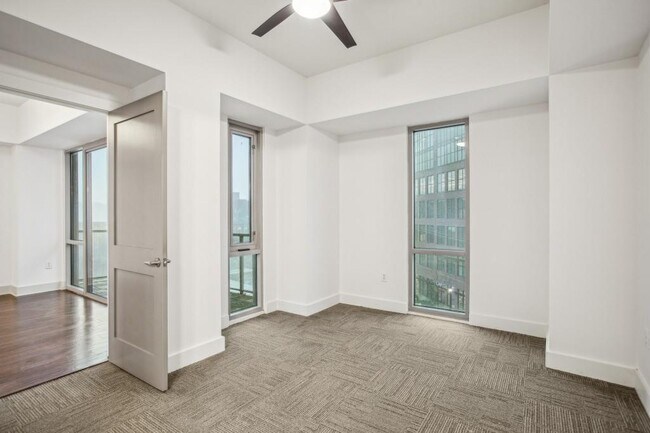 Building Photo - 1100 Howell Mill Rd NW