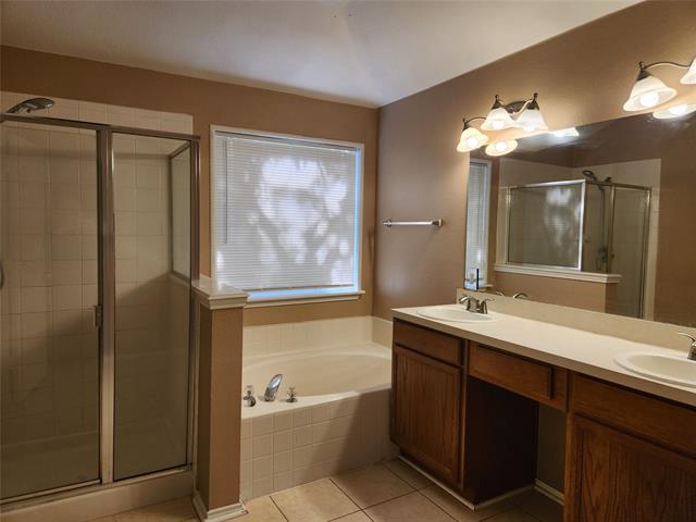 Building Photo - 3913 Chimney Rock Dr