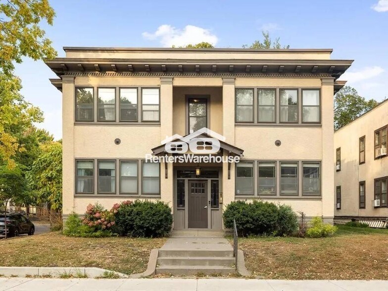 Primary Photo - 3856 Grand Ave S