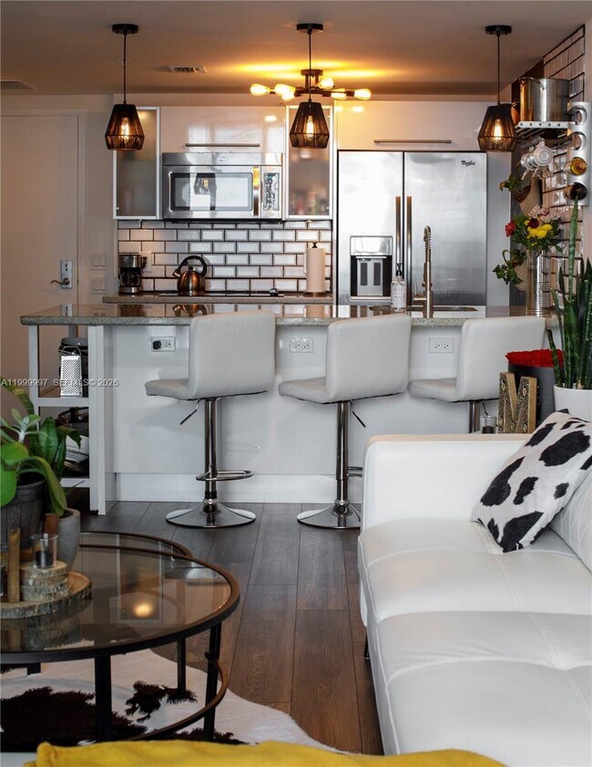 Building Photo - 185 SW 7th St