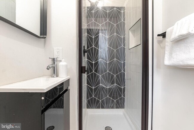 Building Photo - 3822 6th St