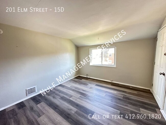 Building Photo - 2 bed, 1 bath Apartment in Neville Township