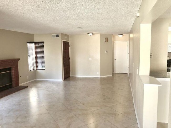 Building Photo - 2276 Manzana Way