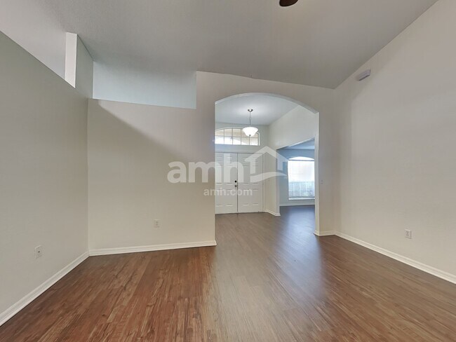 Building Photo - 3244 Sanoma Dr