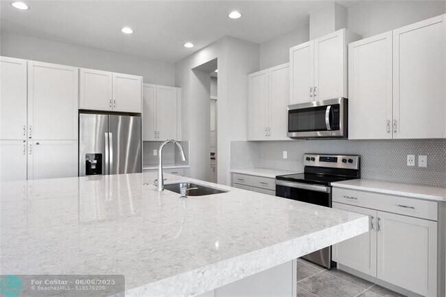 Building Photo - 5350 Liberty Ln