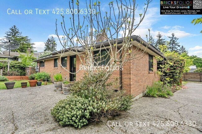 Building Photo - 11539 Corliss Ave N