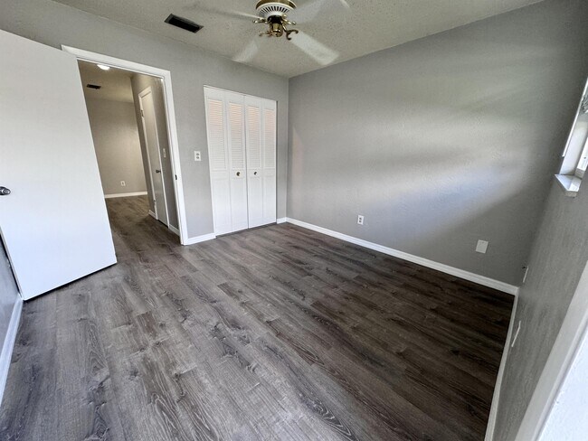 Building Photo - 2241 Granada Dr