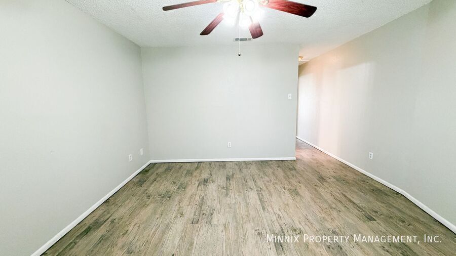 Building Photo - 7303 Ave X-105