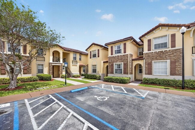 Building Photo - 1575 NE 33rd Ave