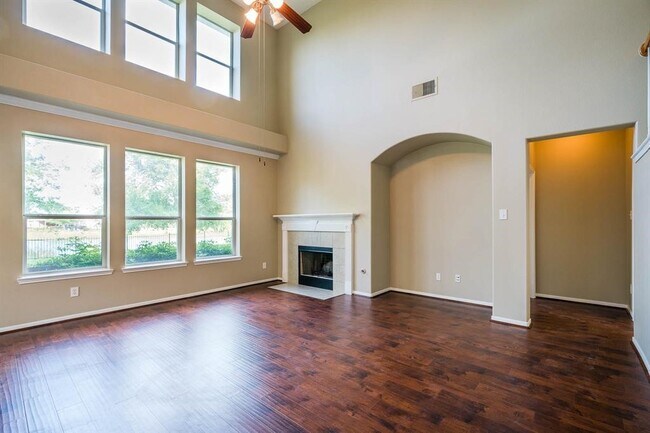 Building Photo - 11314 Sandermeyer Dr