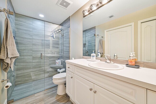 Building Photo - ** Stoneybrook Estero - 1st Floor Condo - Turn-Key & Furnished Rental **