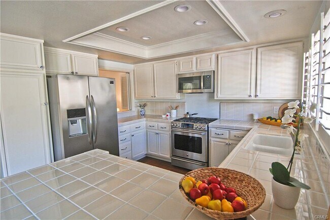 Building Photo - 27 Tiburon Ct