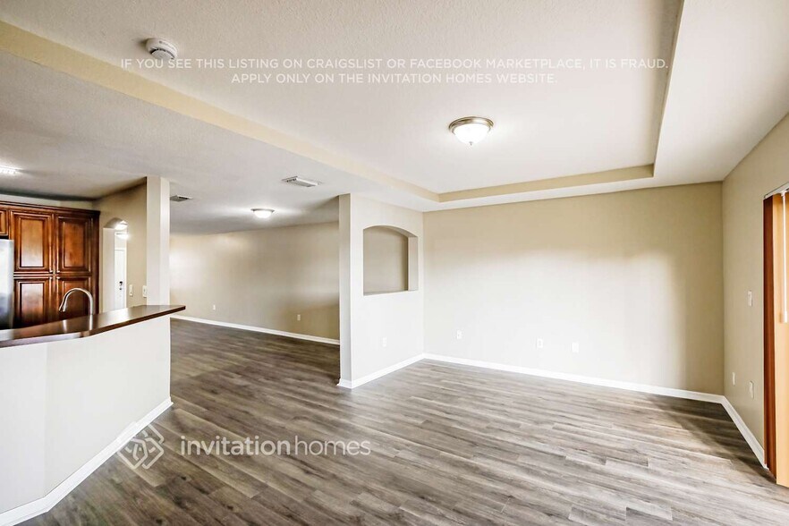 Building Photo - 16244 SW 44th Ln