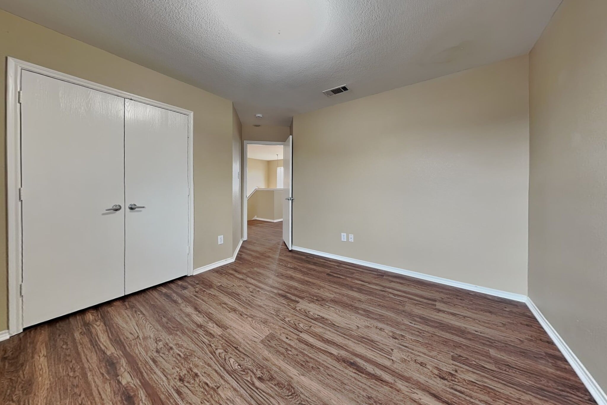 Building Photo - 6001 Melanie Dr