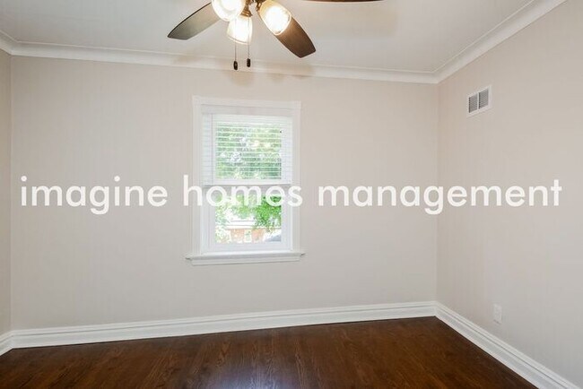 Building Photo - Lovely Updated Home in Shaftesbury Ave