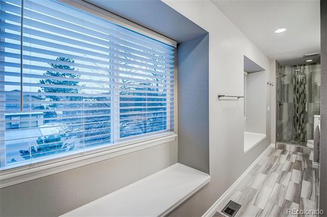 Building Photo - 953 Shadow Mountain Dr