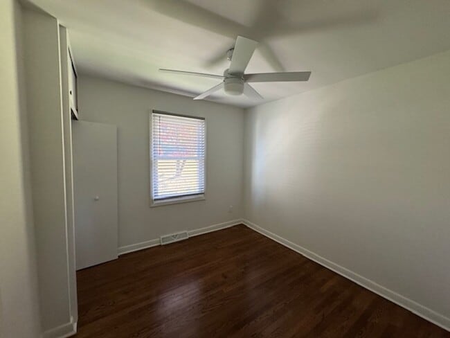 Building Photo - 4 Bedroom Remodeled House off Old Forest Road