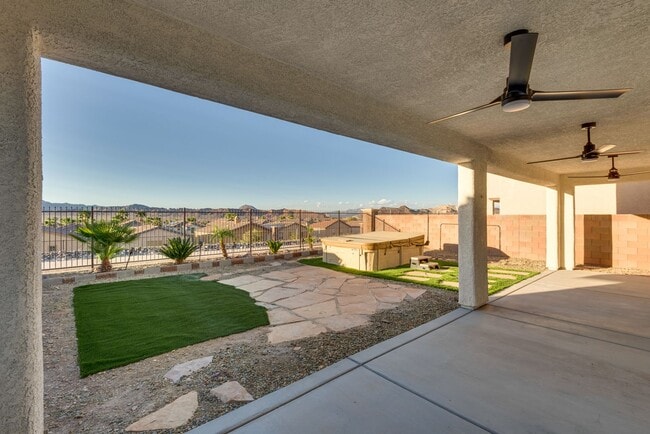 Building Photo - Welcome to your dream home located in the prestigious guard-gated community of Tuscany in Henderson!