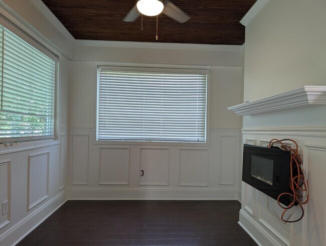 Building Photo - 2905 Griffin Ave