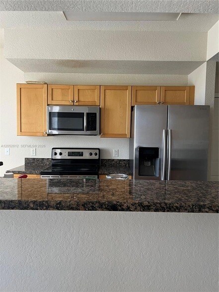 Building Photo - 11010 Legacy Dr