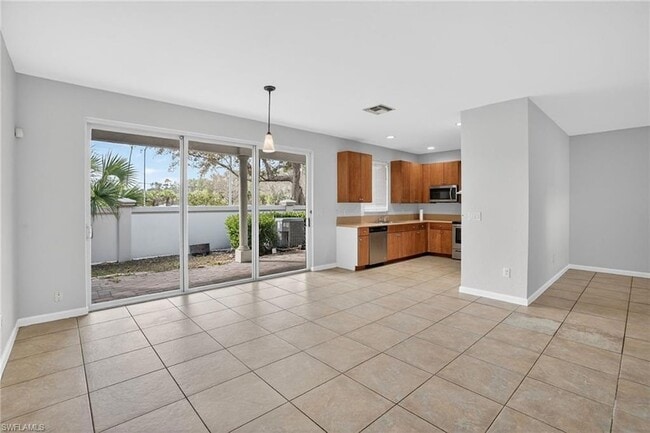 Building Photo - 7013 Romana Way