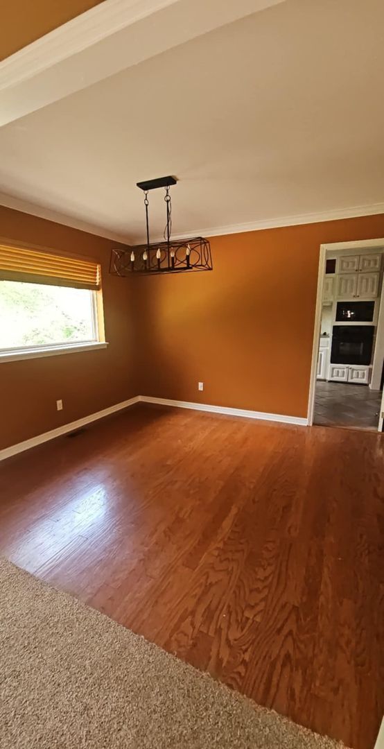 Building Photo - Beautiful 3 bed home