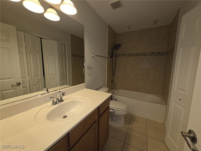Building Photo - 9069 Gervais Cir