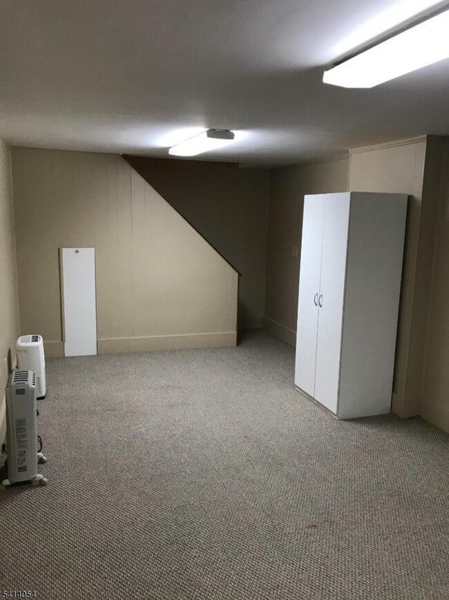 Building Photo - 819 Cricket Ln