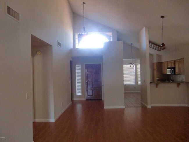 Building Photo - 3305 E Wildwood Dr