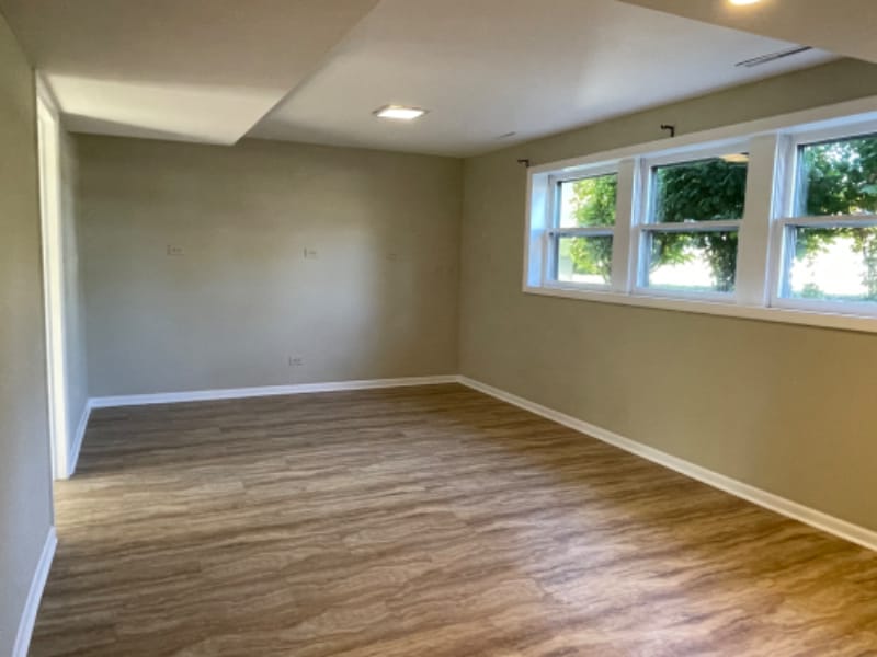 Building Photo - 2426 Highland Cir