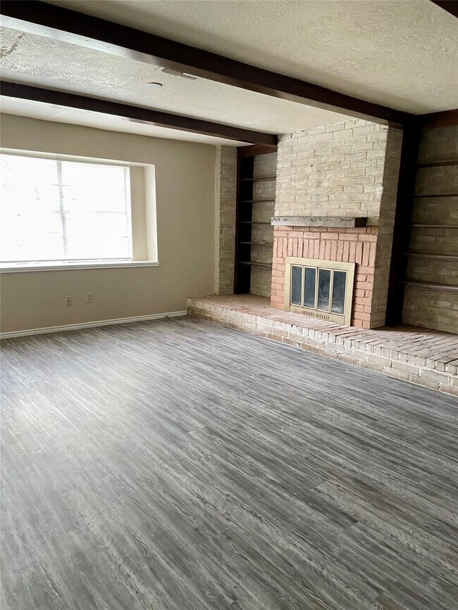 Building Photo - 15931 Cardono Ln