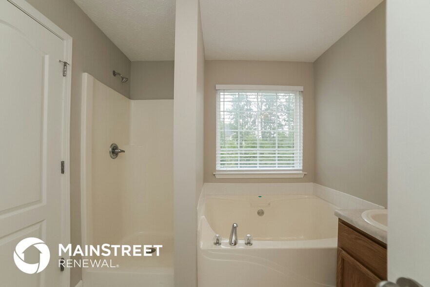 Building Photo - 164 St Ann Cir