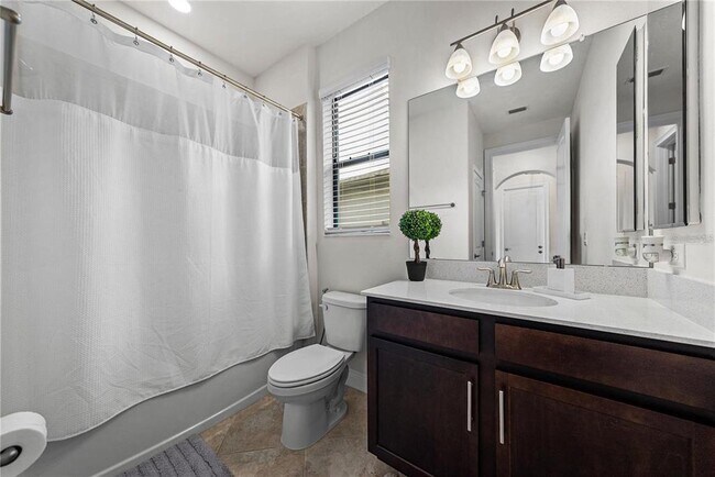 Building Photo - 34155 Evergreen Hill Ct