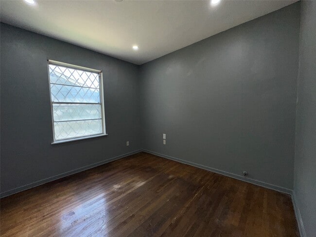 Building Photo - 8227 St Lo Rd
