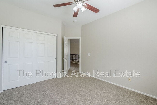 Building Photo - 45929 W Sky Ln