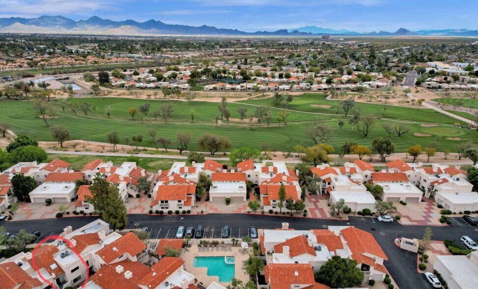 Cabrillo Square - 7800 E Lincoln Dr