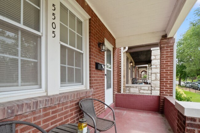 Building Photo - 5505 Rhodes Ave