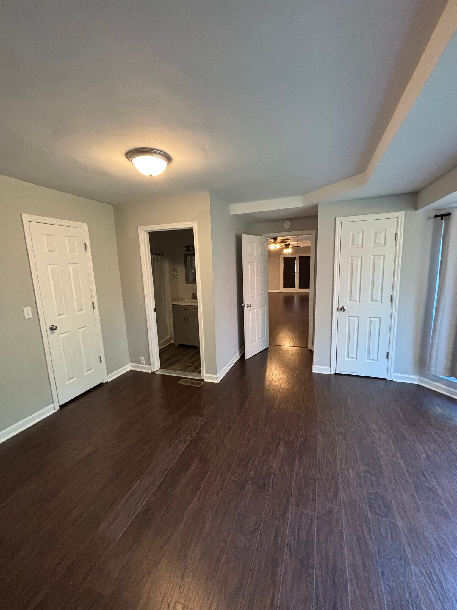 Building Photo - 627 Rowan Dr