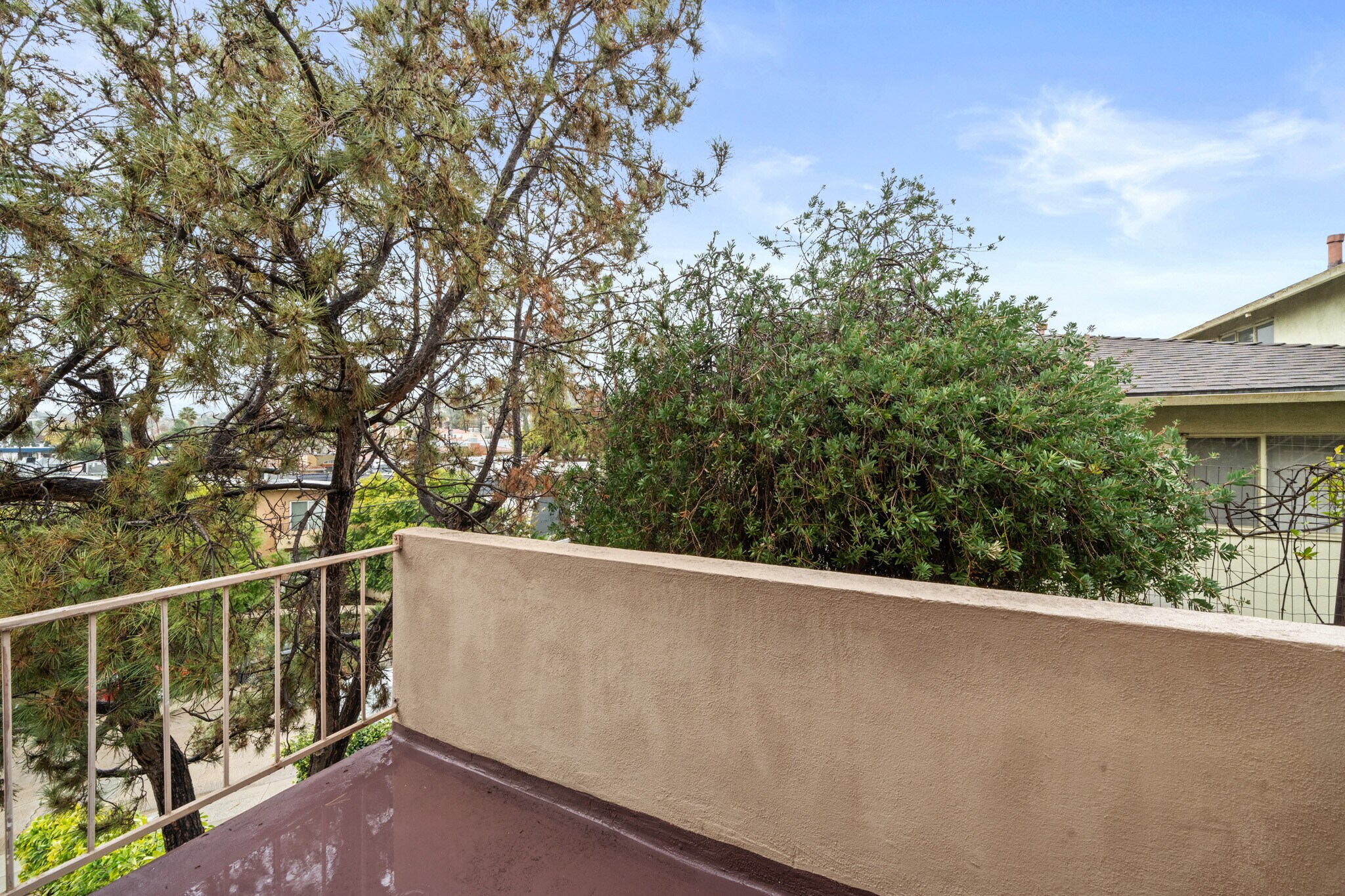 Building Photo - 2020 Rodney Dr