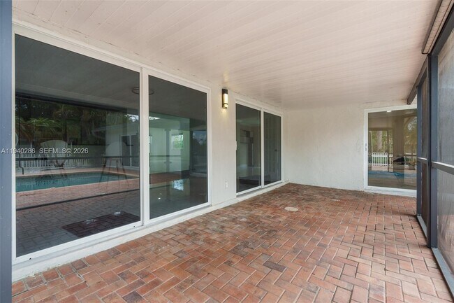 Building Photo - 7601 NW 82nd Terrace