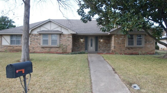 Primary Photo - 1025 Cloverdale Ln